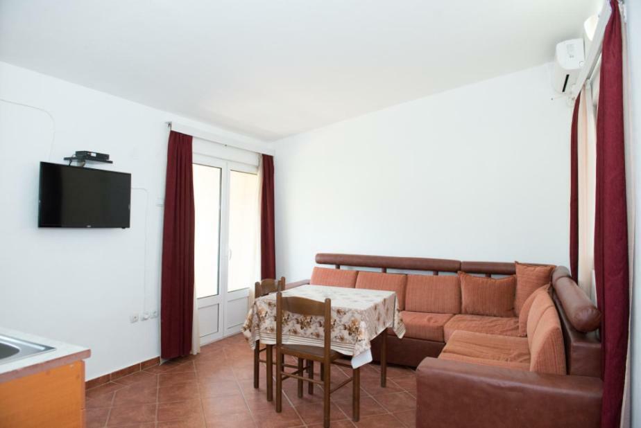 Apartmani Lasta โดบราวอดา ภายนอก รูปภาพ